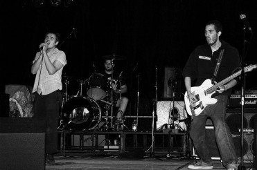 Observers en Italia. 2005. http://souciant.com/2012/09/remembering-the-punk-noughties/
